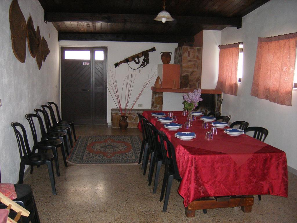 Agriturismo Usurtala Orani Exteriör bild