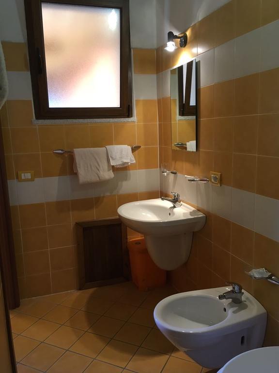 Agriturismo Usurtala Orani Exteriör bild